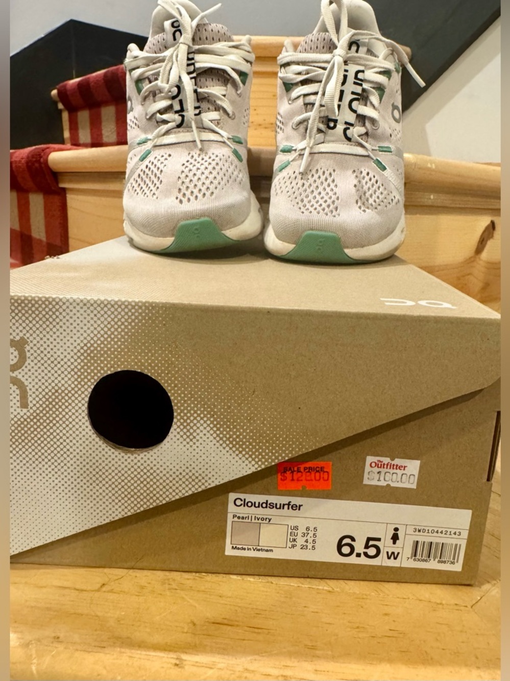 On Running - Sneakers in Pearl Ivory with Mint Accents